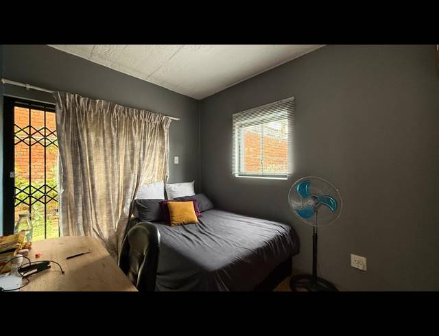 3 BEDROOM APARTMENT TO LET IN ESSENWOOD